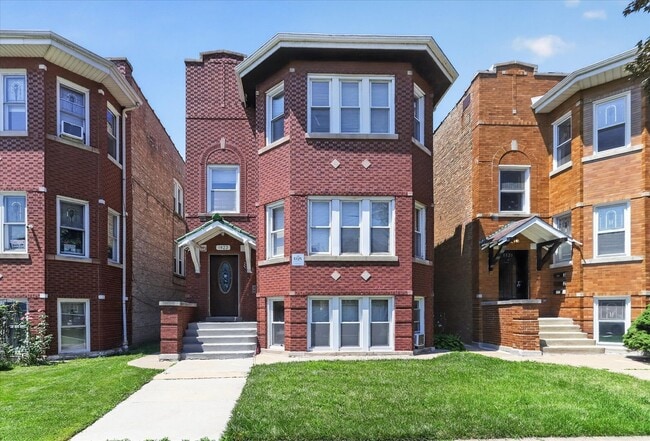 Photo - 1822 Gunderson Ave