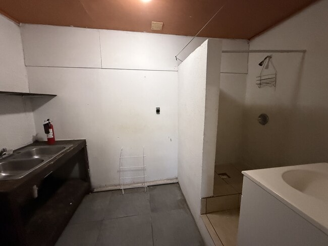 Photo - 8516 Hendrix Ave Unit 1
