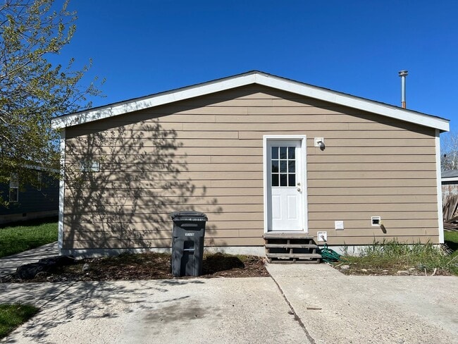 Building Photo - 3 bedroom 2 bathroom Modular Home in Babco...