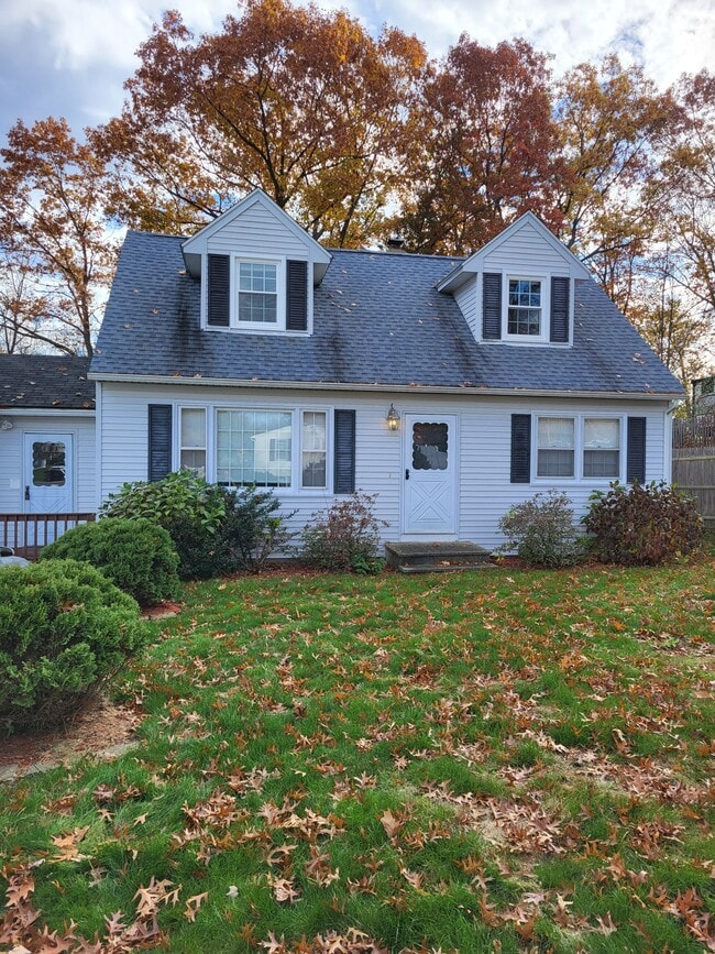 Building Photo - 141 Greenwood Ct Rental