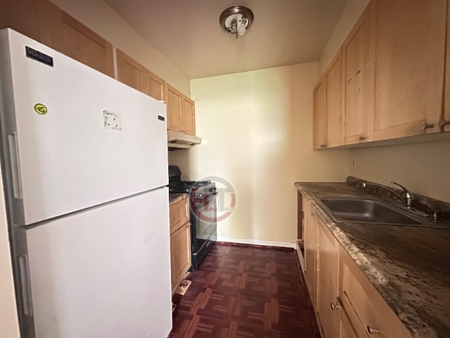 Photo - 2000 Mapes Ave Apartment