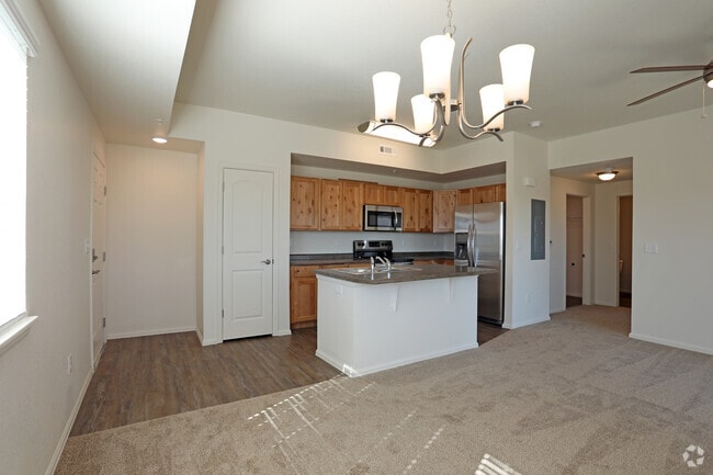 1BR, 1BA - Crestone