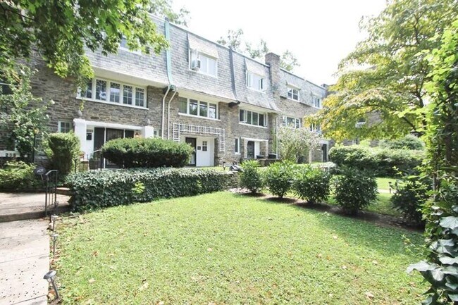 Photo - 254 Meehan Ave