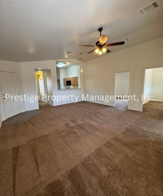 Photo - Cozy East Side Home W/ a Den