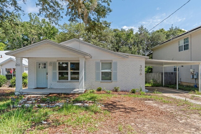 Photo - 306 Florida St