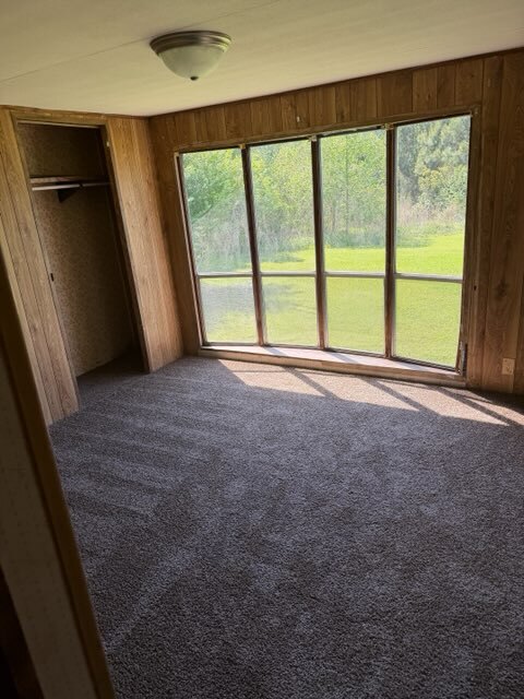 Photo - 210 Theresa Ln