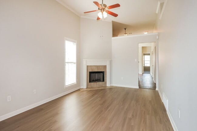 Photo - 7436 Grey Heather Way