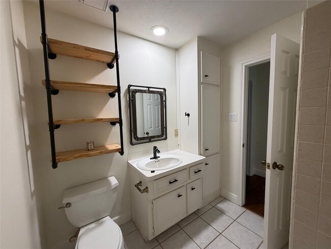 Photo - 7818 King Arthur Ct