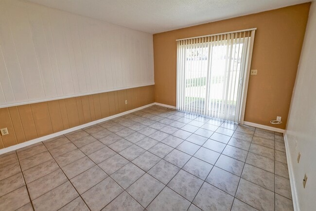 Photo - 2325 W Pensacola St