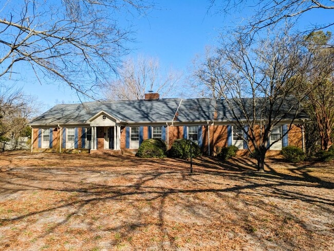 Building Photo - 717 Broad St Rental