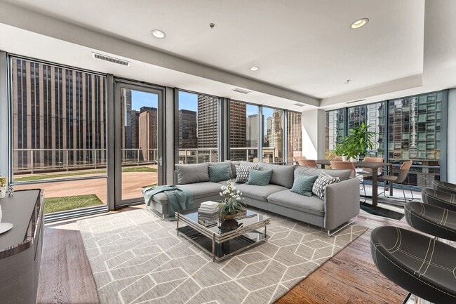 Photo - 240 E Illinois St Unit 1001