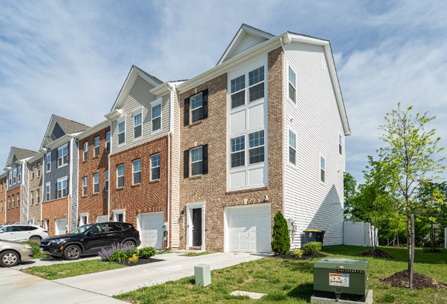 Photo - 6612 Bullrush Ct Townhome