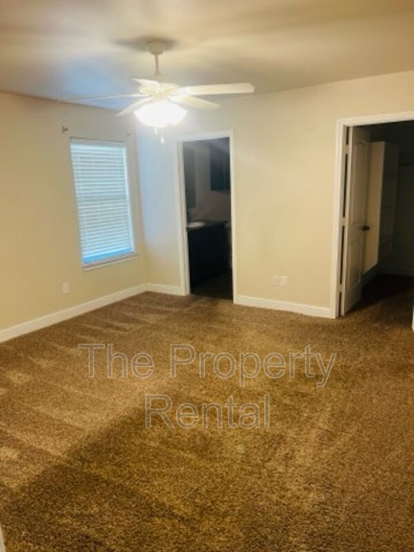 Photo - 819 E 97th Ct