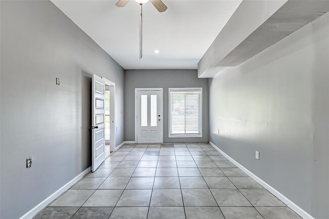 Photo - 6223 Lavender St Apartamento Unidad 1