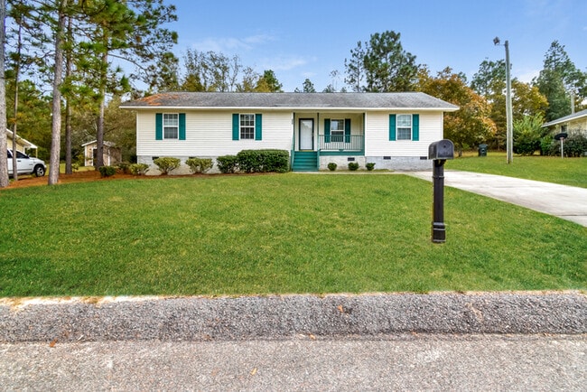 Building Photo - Spacious 4-Bedroom Single-Level Home in Warrenville, SC