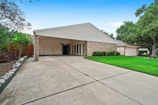 Building Photo - 914 Coachlight Dr Rental