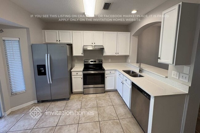 Photo - 15792 Fishhawk Falls Dr