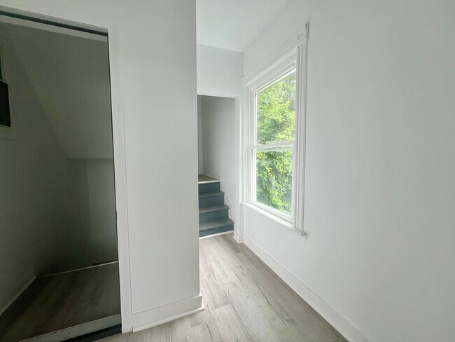 Photo - 236 Willetts Ave Unit B