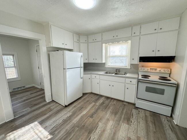 Photo - 520 Harlan Ave NE Unidad Apt 1