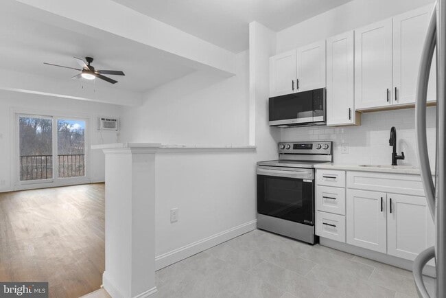 Photo - 4930 West Chester Pike Unit 304