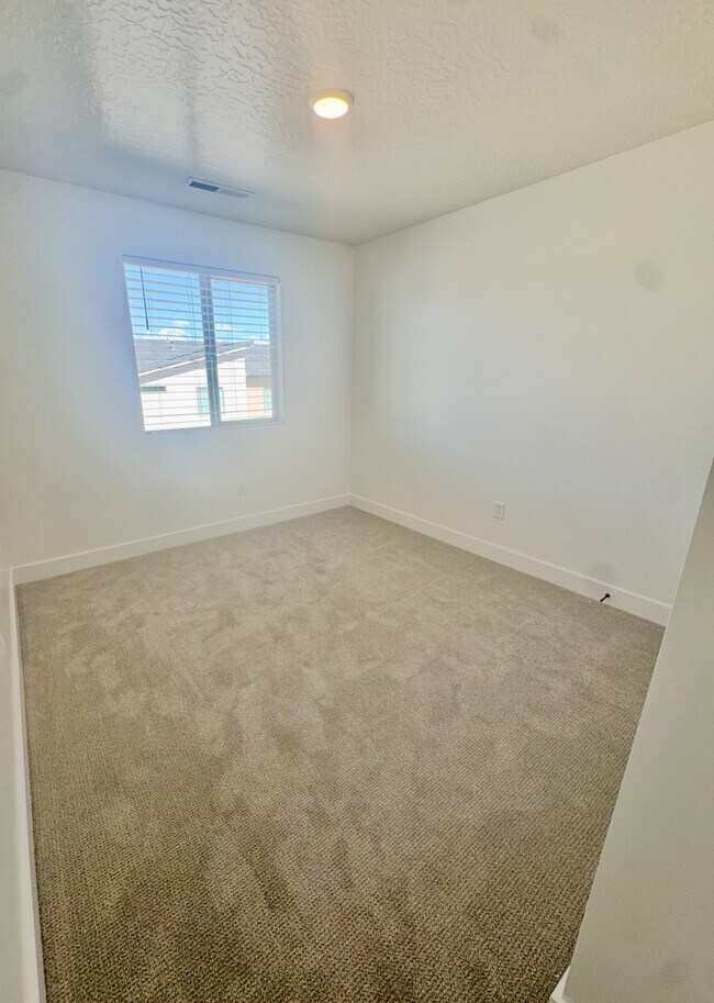 Photo - 5709 S Weehawken Ln