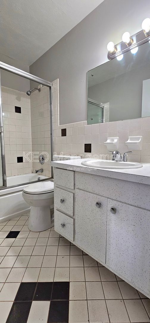 Photo - 3813 Briar Pl Unit 11