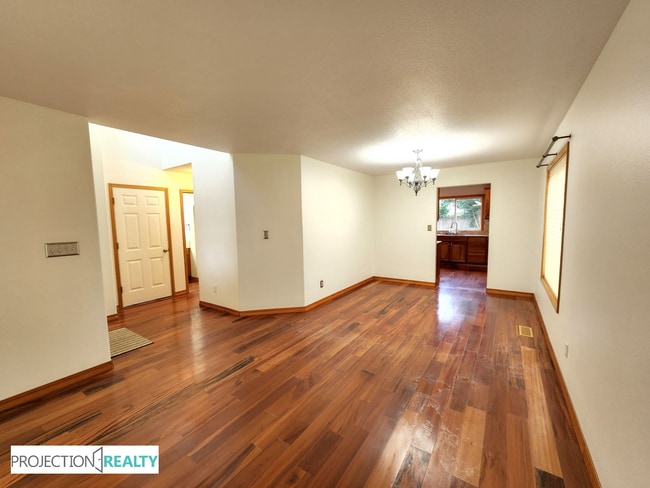 Photo - 33994-33997 7 Oaks Dr