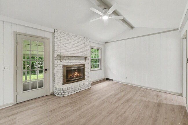 Photo - 130 Sandtrap Rd