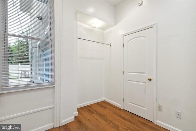 Photo - 1723 Willington St