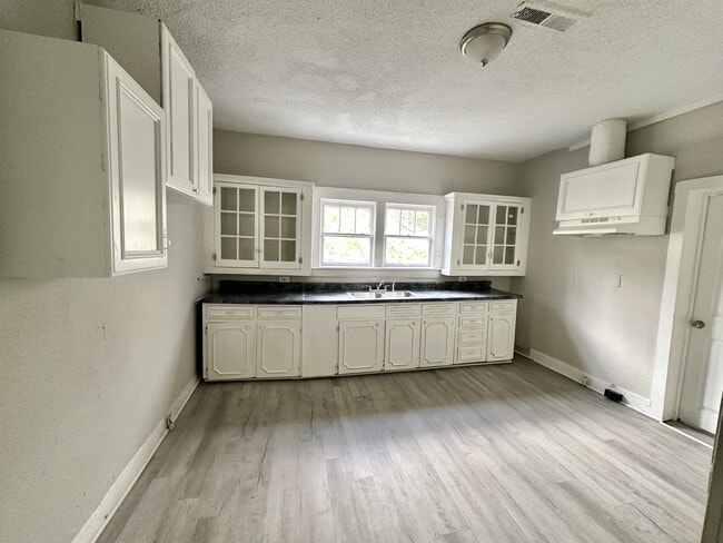 Photo - 1430 19th St Ensley