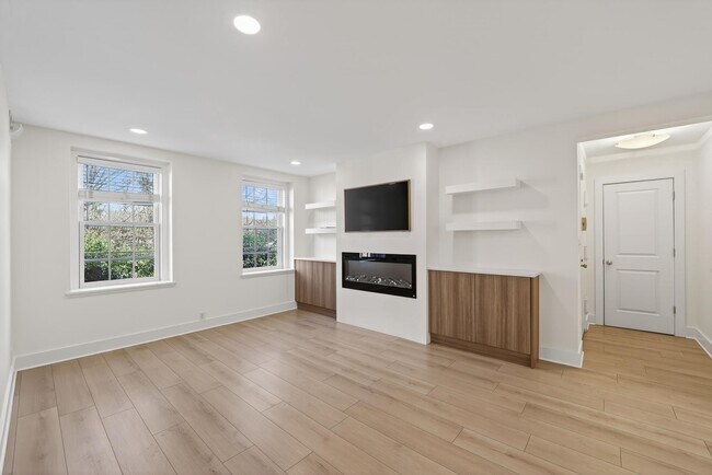 Photo - 3450 39th St NW Unidad # A685
