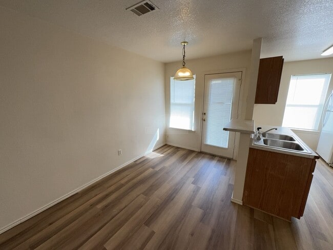 Photo - 1709 Spring Rose Cir Unit 1709 Spring Rose B