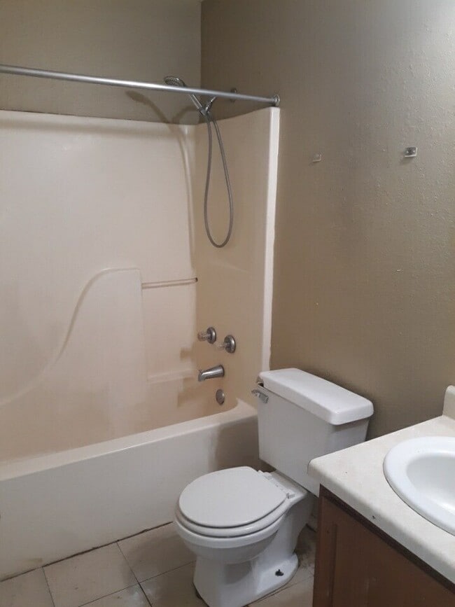 Photo - Cozy 2 Bedroom Apartment in Bono, AR with ... Unit Apt B