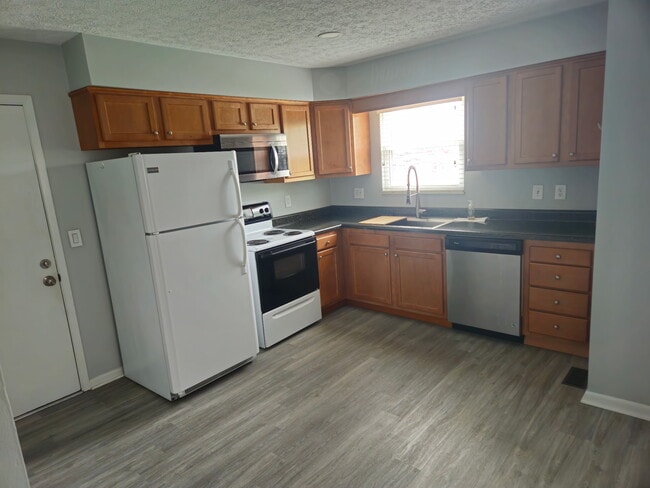 Photo - 1372 Western Row Rd