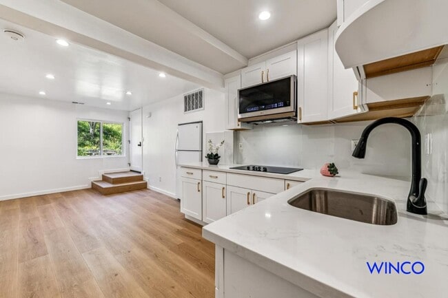 Photo - 372 Avalon Dr