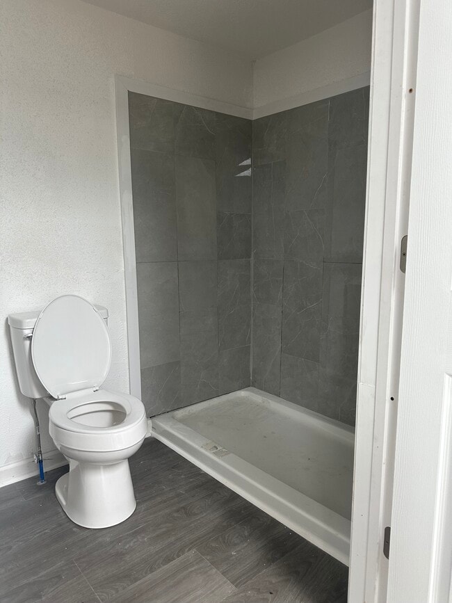 Photo - 504 Spellman St