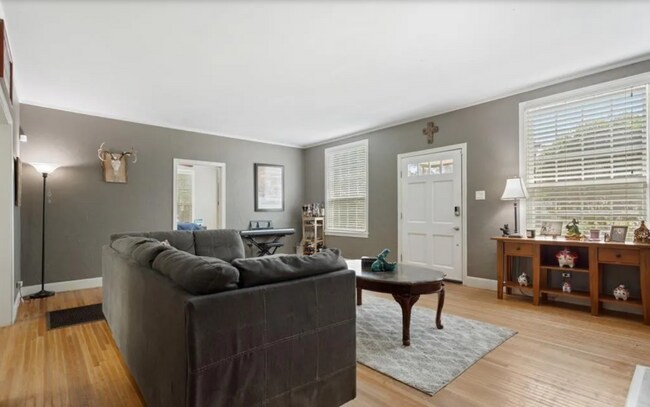 Photo - 1413 Augusta Ave