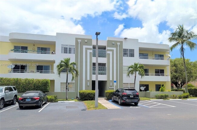 Building Photo - 10765 SW 108th Ave Unit 303