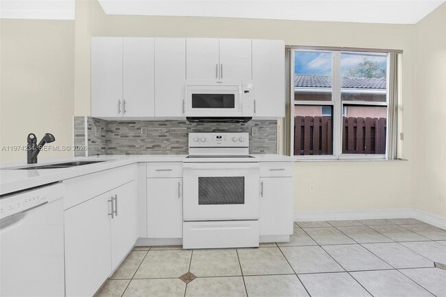 Photo - 9437 SW 183rd Terrace