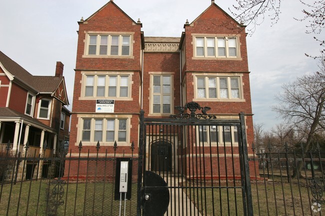 Building Photo - 617 N Central Ave