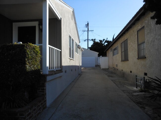 Photo - Charming Home near LMU