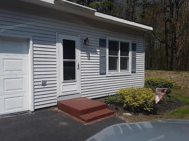 Photo - 91 Holmes Rd Unidad 1 Bd/1 Bath Apt