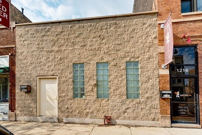 Building Photo - BEAUTIFUL 3BD/3BTH single family home for rent!