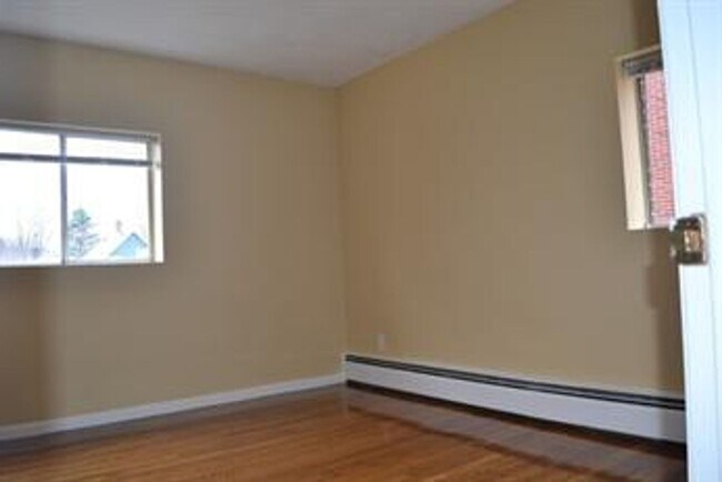 Photo - Close to everything West Roxbury offers! Bright 2-bedroom condo for rent!