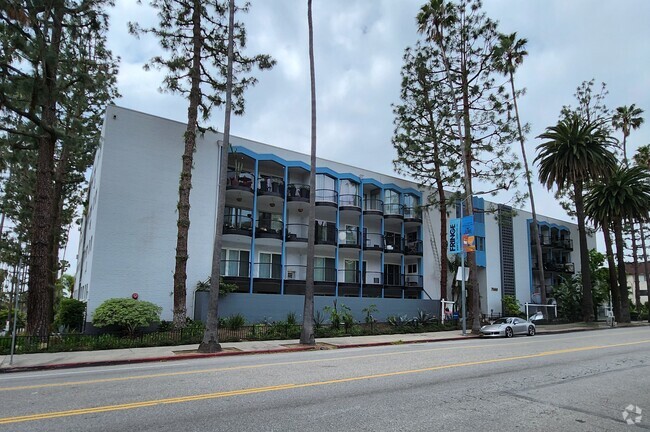 Building Photo - 7560 Hollywood Blvd Unit 305 Rental
