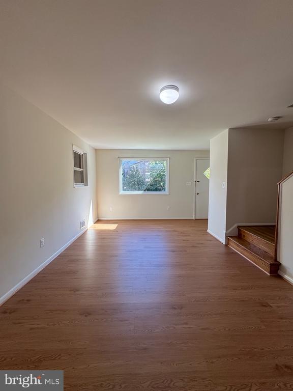 Building Photo - 41 EARLY St Rental