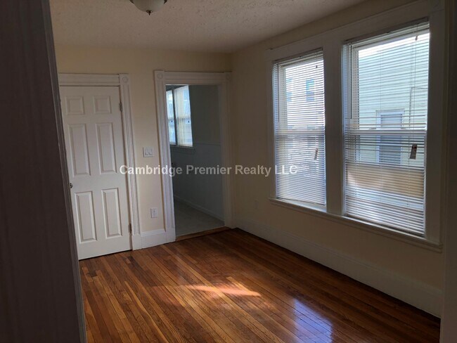 Photo - 55 Bonair St Unit 1