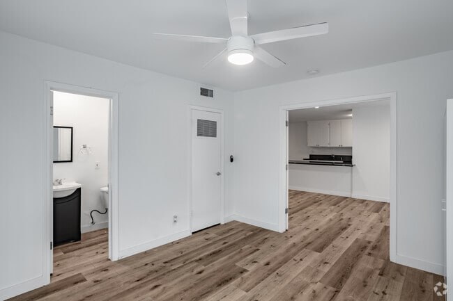 2BR, 2BA - 1200 SF - The Otis Apartment Homes