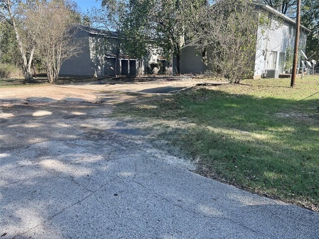 Building Photo - 702 Hargest St Unit 4