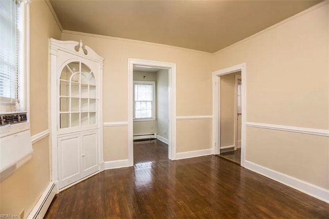 Photo - 210 Piez Ave